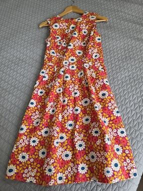 BIRDS OF NORTH AMERICA Rosewood Daisy Sleeveless  Day Dress in Pink and Yellow